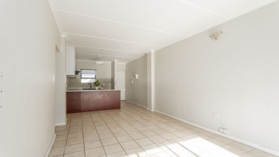 To Let 2 Bedroom Property for Rent in Vredekloof East Western Cape
